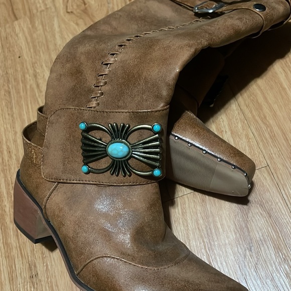Western boots - Picture 3 of 3